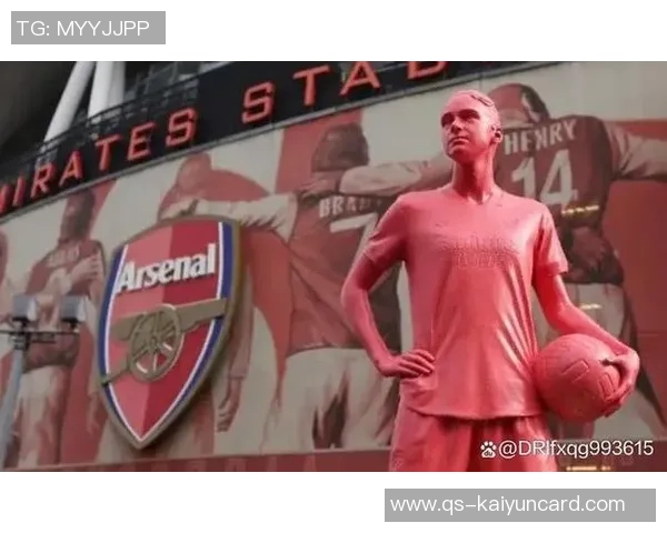 费迪南德认为范加尔出售维尔贝克是失误能助力舍什科等前锋成长 费迪南德认为范加尔出售维尔贝克是失误能助力舍什科等前锋成长