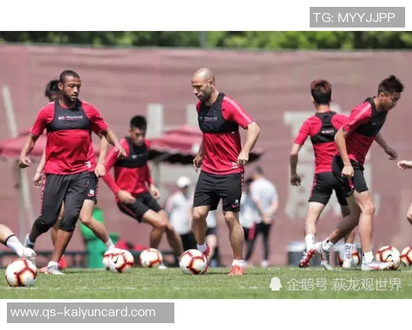 武汉三镇逆袭保级却难掩困境成为联赛搅局者的背后故事 武汉三镇逆袭保级却难掩困境成为联赛搅局者的背后故事